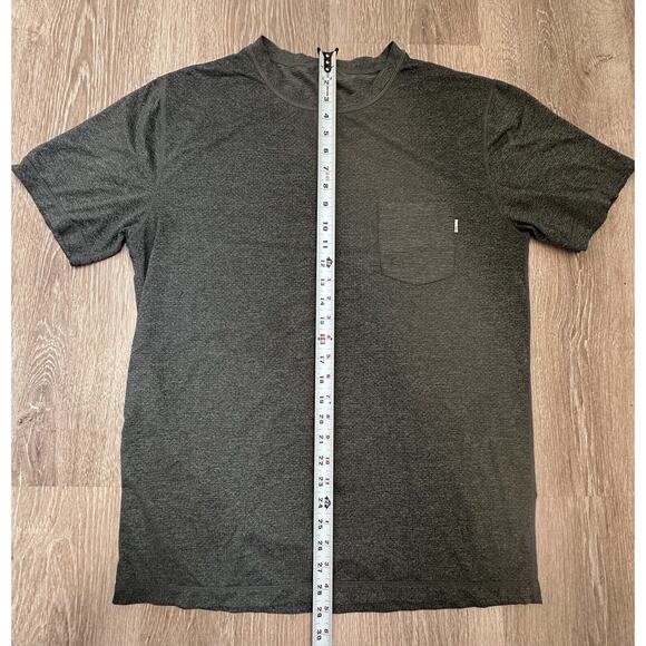 Vuori|SS Tradewinds Performance Pocket Tee|Perforated|Grey|SZ M? - Picture 4 of 8